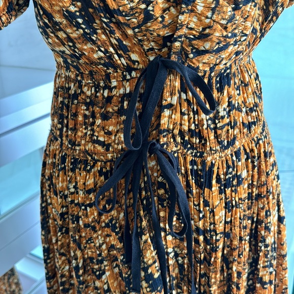 Ulla Johnson Kemala dress in Marigold. Wrap v neck dress. Excellent condition. - Picture 7 of 11